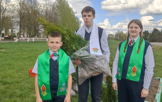 Акция по наведению порядка, благоустройству и озеленению территорий аг. Жупраны
