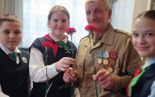 Накануне Дня памяти воинов-интернационалистов учащиеся школы посетили ветеранов афганской войны