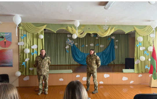 Профориентационная беседа с участием представителей войсковой части 7434 г. Островца