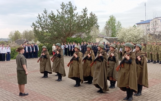 Поздравляем команду "ЗЕНИТЧИКИ" с победой в районном этапе военно-патриотической игры "Орлёнок"!!!